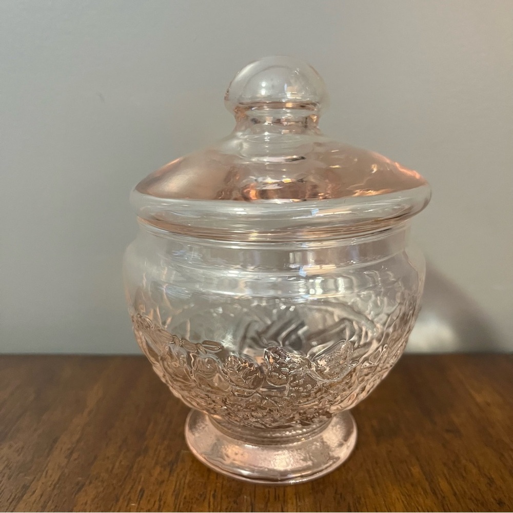 vintage Studio Nova pink glass candy dish with a lid. - Picture 3 of 11